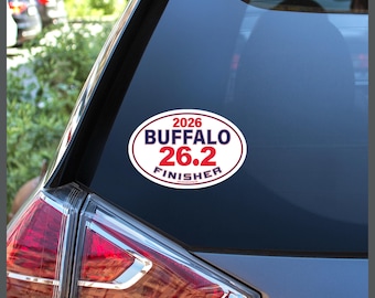 Pegatina removible para ventana o imán de coche de la Maratón de Buffalo, NY (26,2 millas). Regalos personalizados para corredores.
