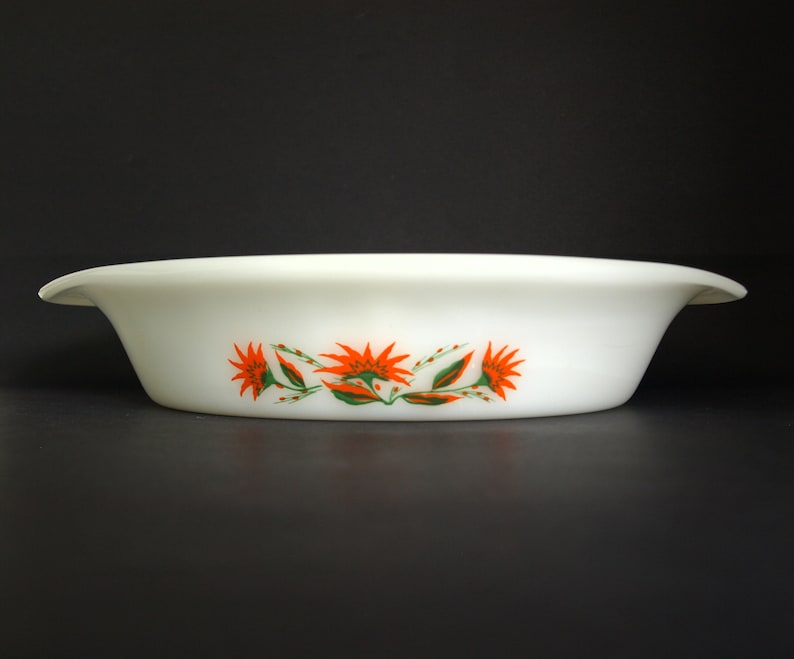 Agee Crown Pyrex Orange and Green Flowers Divided Dish Made in New Zealand Vintage Retro Gumnut Blossom Serving Dish