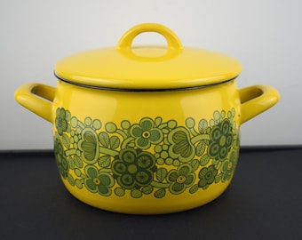 Vintage Arabia Finel Kalas Primavera Enamel Casserole Pot with Lid - Yellow and Green Flowers Mod Design - Made in Finland