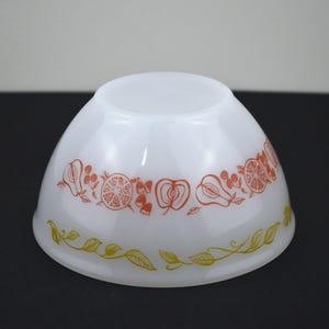 Agee Crown Pyrex Fruit Salad Mixing Bowl - Vintage Small 5" Bowl - Made in Australia