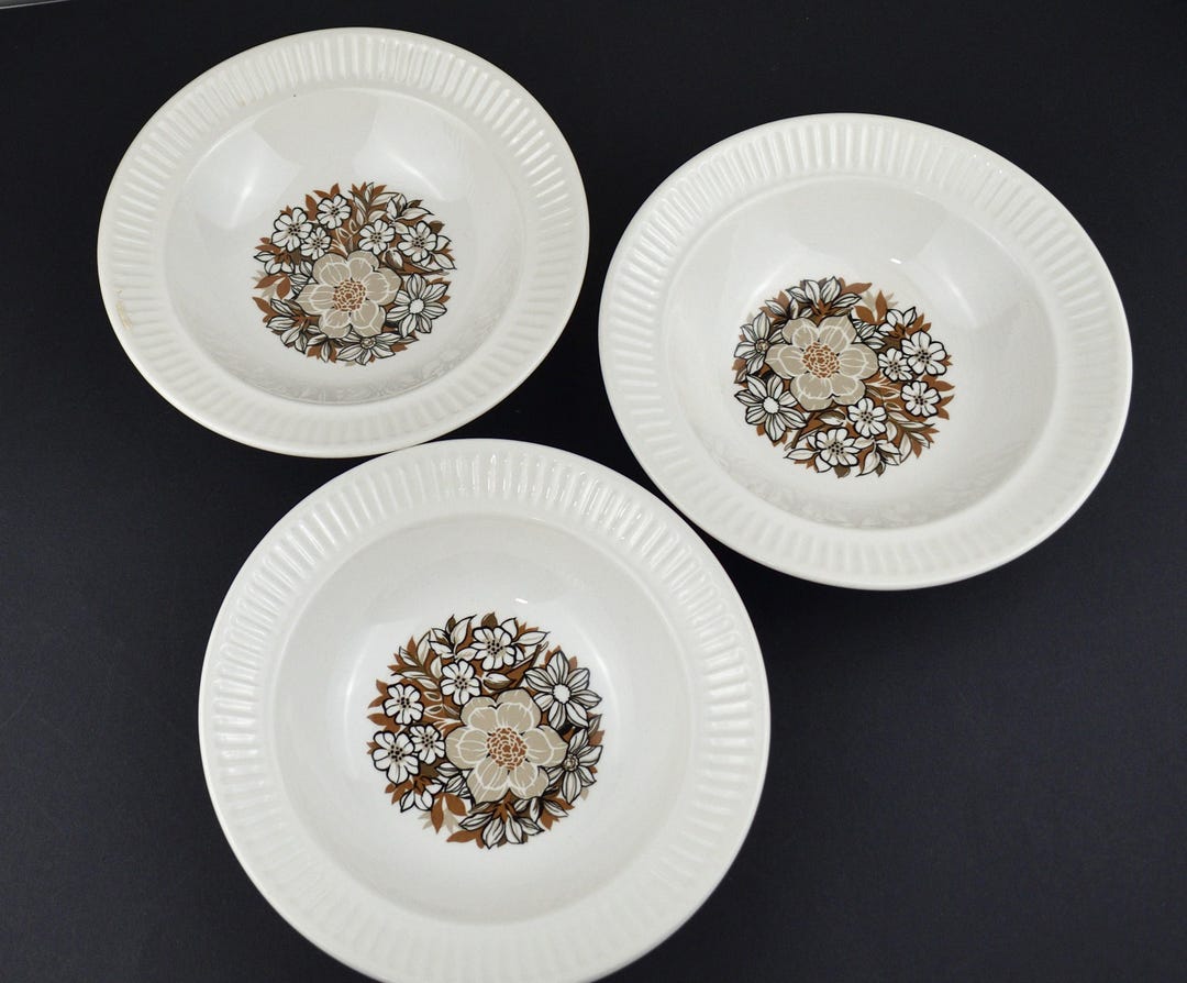 Crown Lynn Brown Floral Bowls - Set of 3 - Vintage Replacements