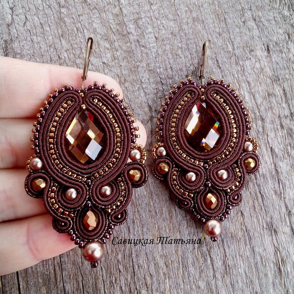 Orecchini soutache in oro marrone, orecchini tessili kundan ricamati, gioielli in oro marrone, orecchini turchi di tutti i giorni