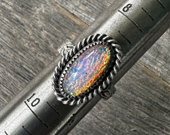 SIZE 9 and 1/8th: Imitation Glass Opal from the 1950s Flowers and Swirls Ring - Sterling Silver