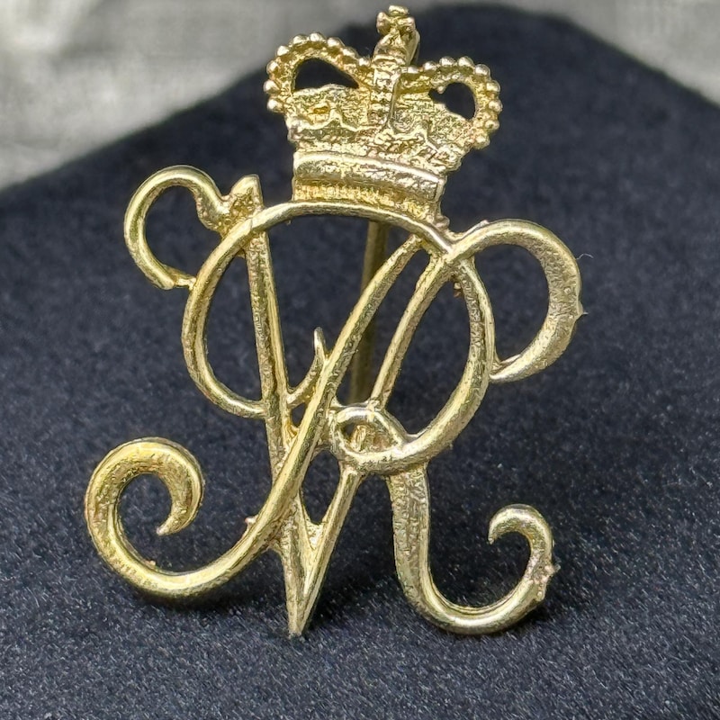 Royal Replica - Etsy