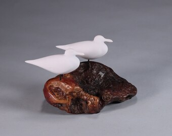 Seagull Pair by John Perry 5in long Pellucida sculpture on burlwood base
