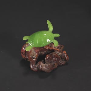 Turtle Sculpture by John Perry JADE 4in long on burlwood Decor