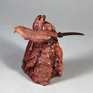 Decoração de escultura de castor de John Perry Escultura de 6 polegadas de altura em base de burlwood