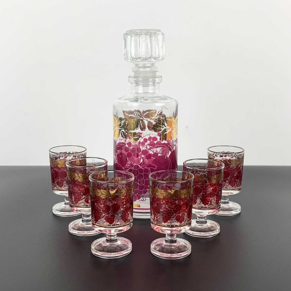 Luminarc Red Grapevine Liqueur Set: Mid-Century French Decanter & Shot Glasses