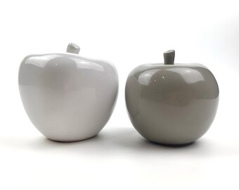 Adornos de manzana de cerámica: fruta decorativa blanca y gris, juego de 2
