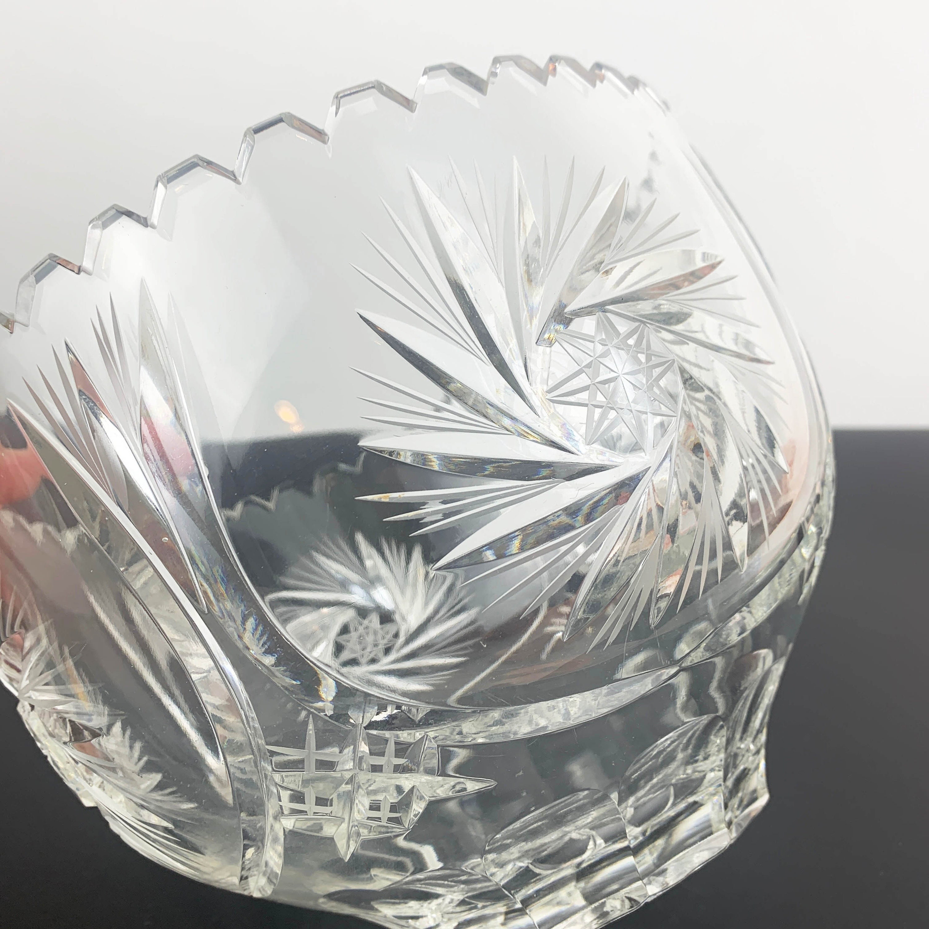 Lausitzer Germany Large Crystal Bowl With Whirling Star