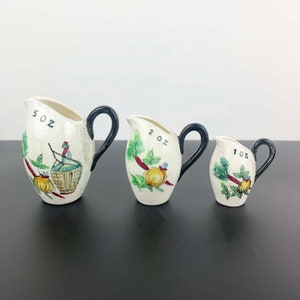Japanese porcelain measuring jugs Set of 3 | hand painted measuring jugs | kitchen measuring jugs