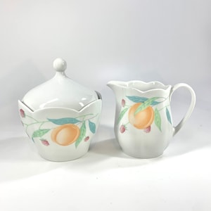 Tirschenreuth Bavaria Creamer and Sugar Bowl set | Vintage pretty milk jug and lidded sugar bowl