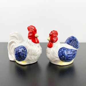Rooster and hen salt and pepper shakers | Chicken salt and pepper shakers | novelty hen salt and pepper shakers