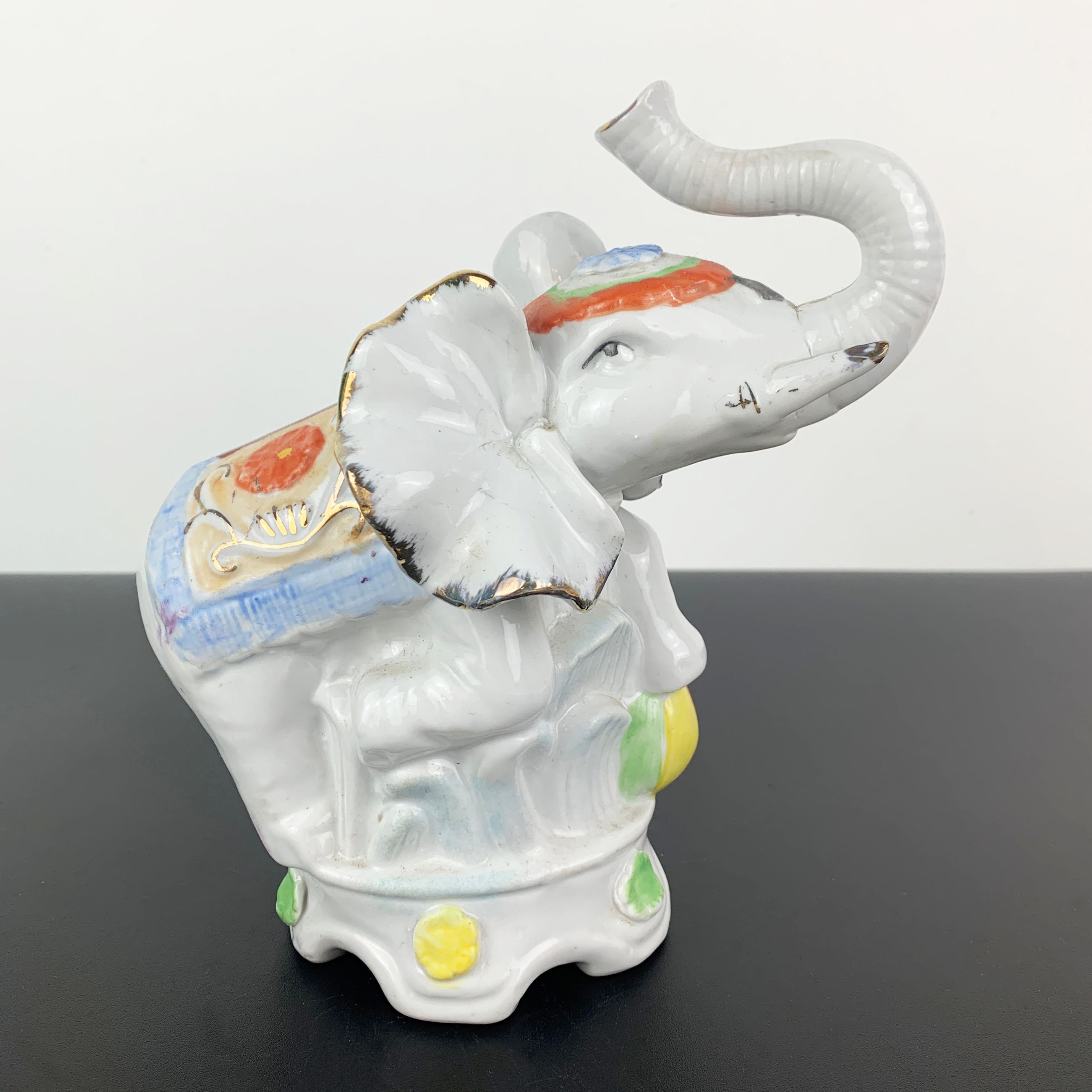 ヴィンテージサーカス陶器装飾：ピエロの小物入れや象の貯金箱 - Etsy 日本