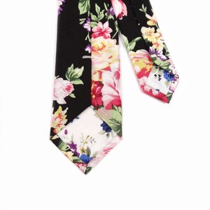 DAVID Black Floral Skinny Tie 2.36" Floral Tie Mytieshop - Mytieshop - {{ product.description }}