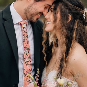 MILLIE Skinny Tie 2.36&quot;| Mytieshop | Wedding ideas | Floral print ties | wedding ties | neckties wedding | Groomsmen and groom