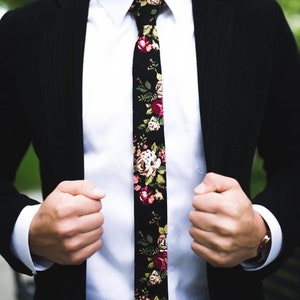 JAKE Floral Skinny Tie 2" (Linen) | Mytieshop | Wedding ideas | Floral print ties | black floral wedding tie | Groomsmen and groom | Wedding