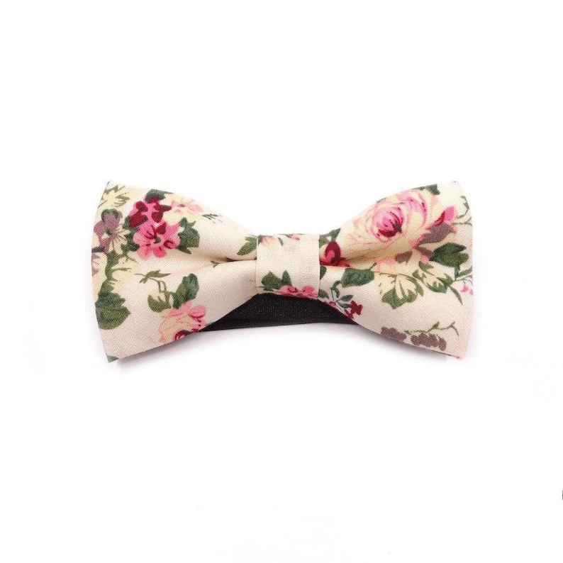 Cream Floral Skinny Tie 2.36 EMMETT Mytieshop Wedding ideas Floral print ties wedding ties neckties wedding Groomsmen and groom Baby Bow Tie