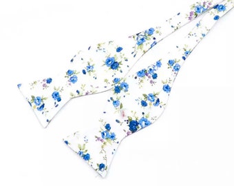 SAGE Weiße Blumen Fliege (Self Tie)| Shop | Hochzeitsideen | Bräutigam | Trauzeugen | Abschlussball | Blumendruck | Blumen Krawatten