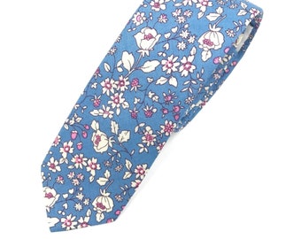 DAISY Retro Floral Skinny Tie 2.3" Mytieshop | Wedding ideas | Floral print ties | wedding ties | neckties wedding | Groomsmen and groom