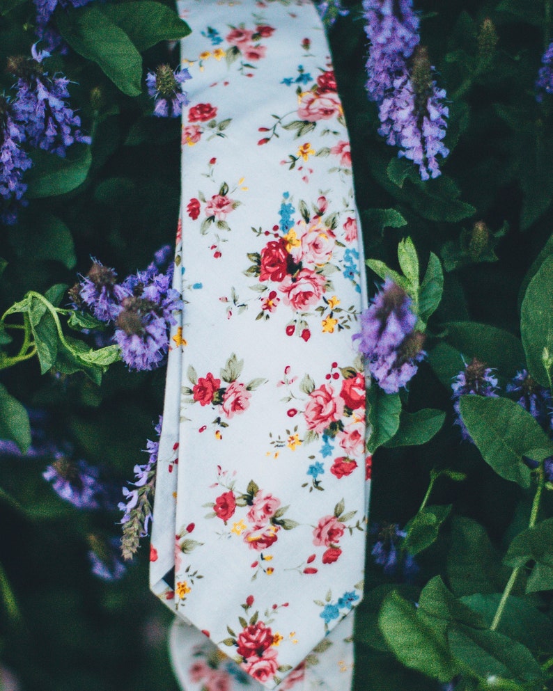 BENJAMIN Floral Skinny Tie 2.36" - Mytieshop - {{ product.description }}