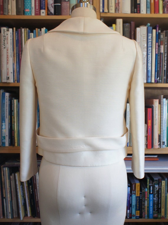 Cream Peter Pan Collar VINTAGE Jacket - image 4