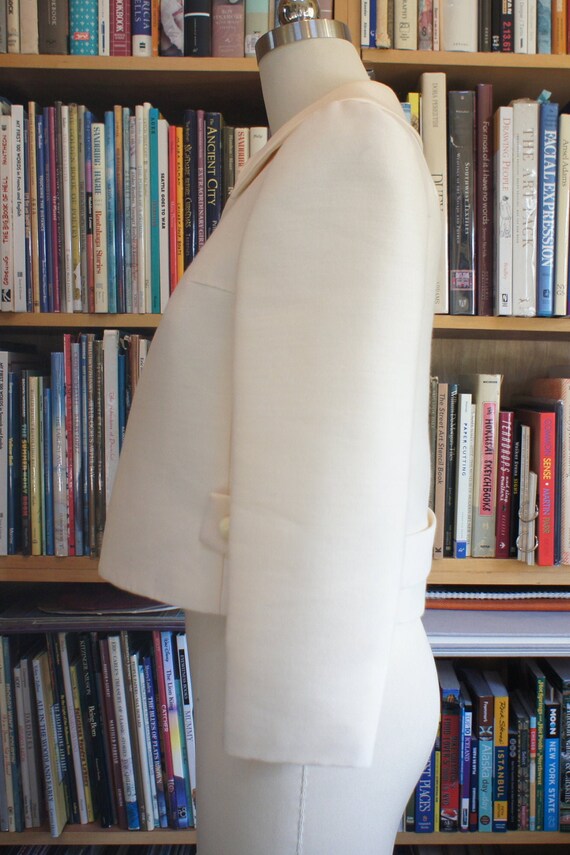 Cream Peter Pan Collar VINTAGE Jacket - image 5