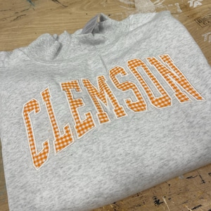 Felpa personalizzata con monogramma, maglione a collo alto con nome personalizzato, applicazione a quadretti, regalo per lei