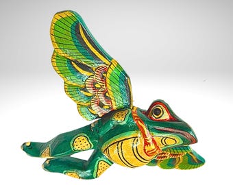 空飛ぶカエルのモビール 翼のある精霊の追跡者 木彫り バリの民芸品 緑