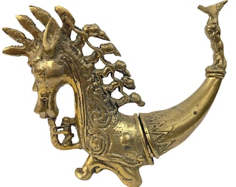 Tribal Seahorse  Betel Nut Medicine container stash box handmade Cast Bronze Indonesian