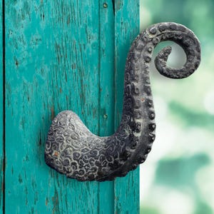 Octopus Tentacle Wall Hook handmade coat hook Bronze Green Verdigris Patina metal Nautical Home decor