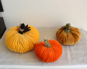 Velvet pumpkins set/ Halloween decoration/ Autumn decoration/Thanksgiving day decoration/ Fabric pumpkins.