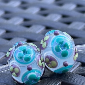 Lila Perlen - Lampwork Focal Bead - Glas Perle - Abstrakte Kunst - Lampwork Focal Bead - Glas Charm Bead - Sommer Blumen Beads