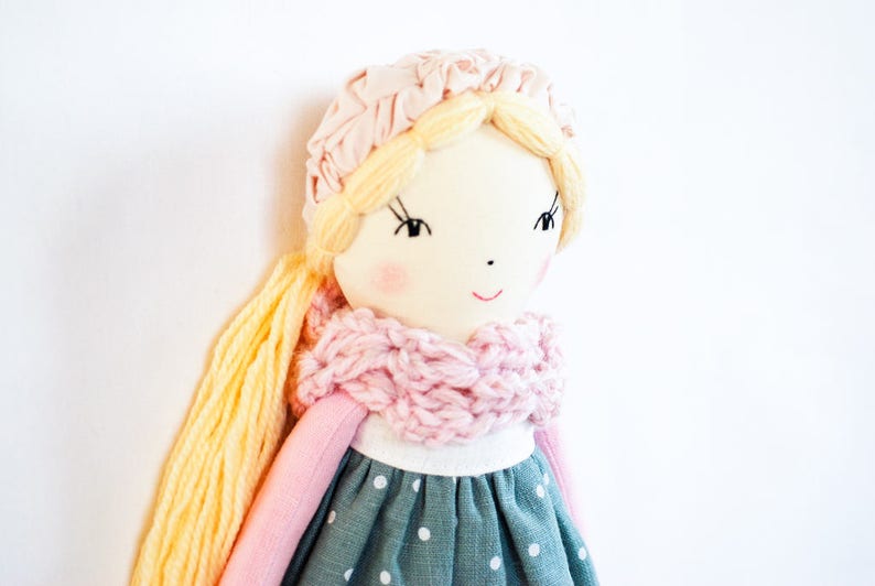 Handmade cloth rag doll, pink teal fabric blonde doll, personalized doll, heirloom gift for girl, nursery decor, doll Mia imagem 6