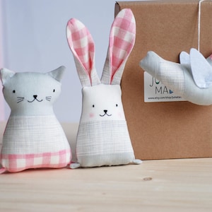 Woodland animals set, rabbit cat bird stuffed, tartan pink grey nursery decor, keepsakes for new mom imagem 3