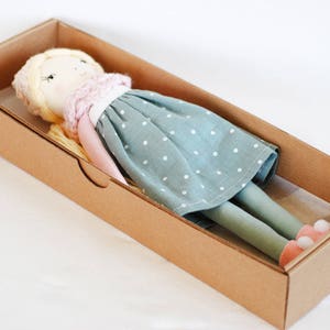Handmade cloth rag doll, pink teal fabric blonde doll, personalized doll, heirloom gift for girl, nursery decor, doll Mia imagem 9