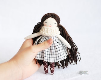 Small dollhouse mini cloth fabric rag doll ooak miniature decoration doll heirloom gift