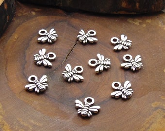 6x SHEEP ENAMEL COATED METAL CHARMS ANIMAL JEWELLERY PENDANTS CRAFT MAKING