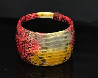 Bracelet jonc rose jaune façon peau de serpent