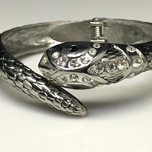 Silver bangle vintage  hinged  Sparkling