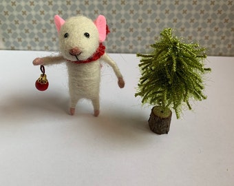 Christmas mouse Needle felted animal Felted ornament Xmas gift Little mouse tiny mice Christmas tree Felt miniature Wool figurine