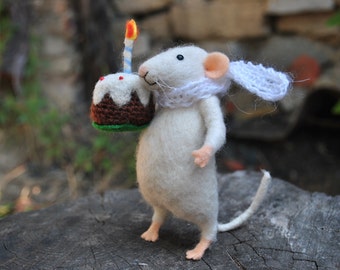Cute needle felt mouse felted animal Plush miniature Wool mouse Art doll Gift for her Soft sculpture