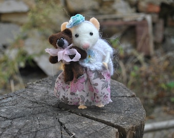 Petite aiguille de souris feutre souris Aiguille feutre souris Felted animal Miniature mouse doll White mouse felted animals wool mouse felt mice toys