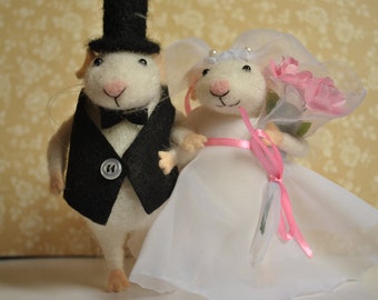 Cake toper Gift|for|her Wedding cake Wedding toper Bride and groom cake Needle felted mice Tiny mouse Wedding decoration Cake decoration