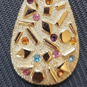 Vintage Sarah Coventry confetti necklace, teardrop Sultana, multi color crystal stones, brushed nugget, 1970&#39;s designer costume jewelry
