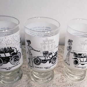 Vintage Oldsmobile Anchor Hocking Tumblers: Car History, Set of 4