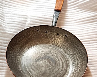 Vtg Swiss Stockli-Netstal Copper 9.5" Hammered Frying Skillet Pan Long Handled
