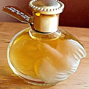 Nina Ricci perfume, Lalique dove mini bottle, L&#39;Air du Temps Perfume Parfum 1/3 oz