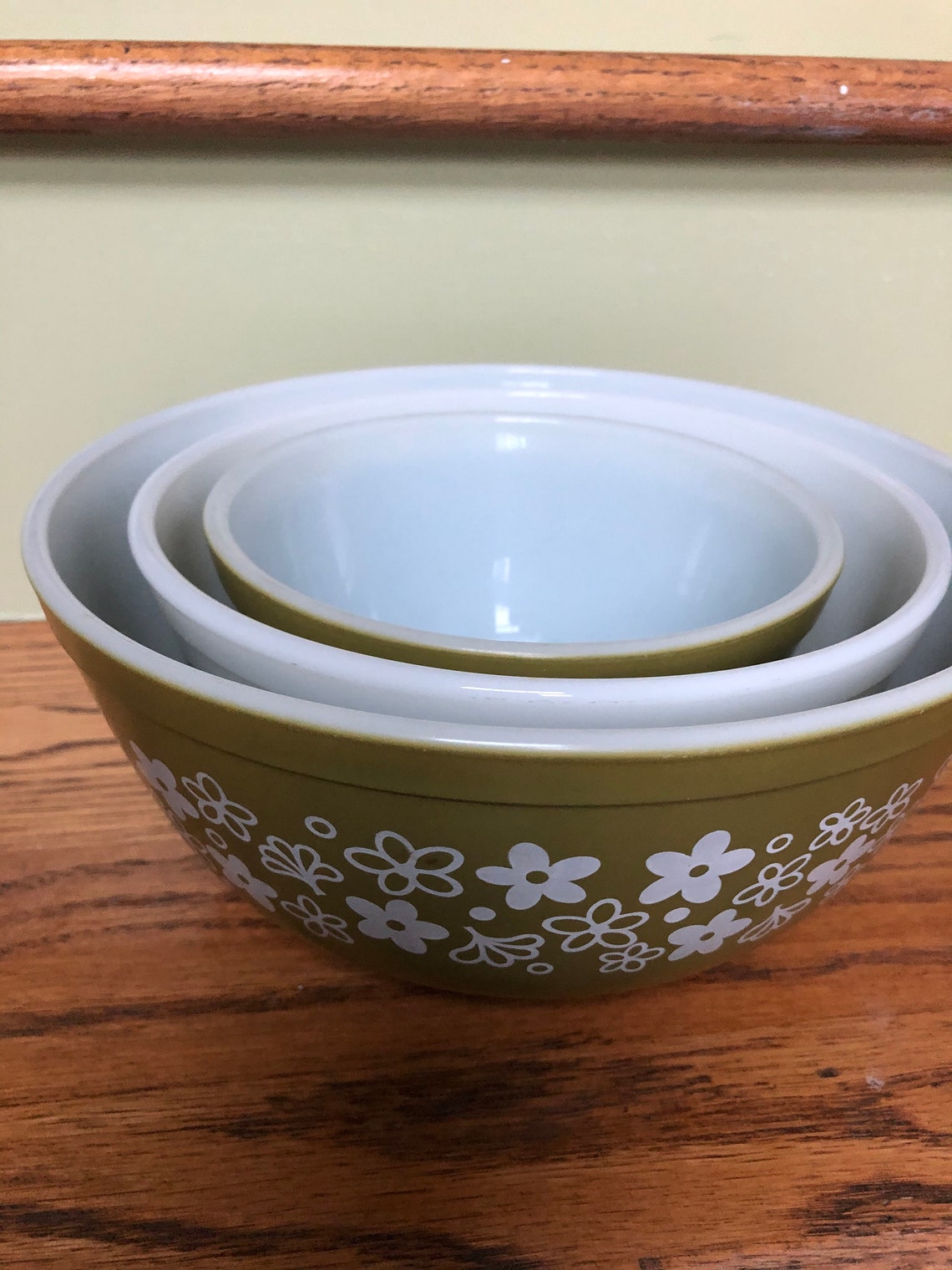 Crazy Daisy Pyrex set of 3 nesting bowls mixing bowl set Etsy