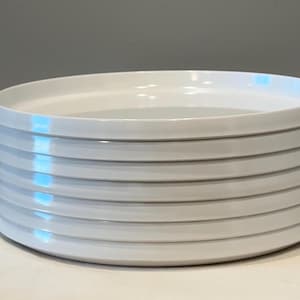 OBLIQUE by PMC vintage set of 7 white Melamine Stackable 9.75" Dinner Plates 1970s Retro
